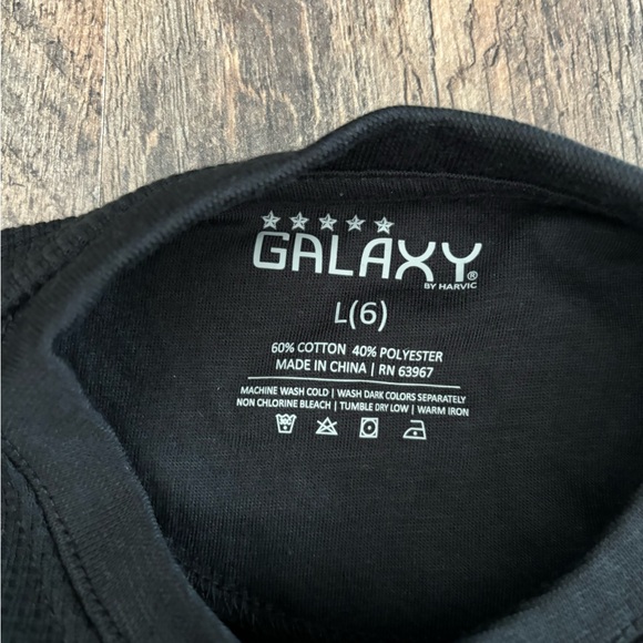 NWT Galaxy By Harvic Black Thermal Top - Picture 4 of 4